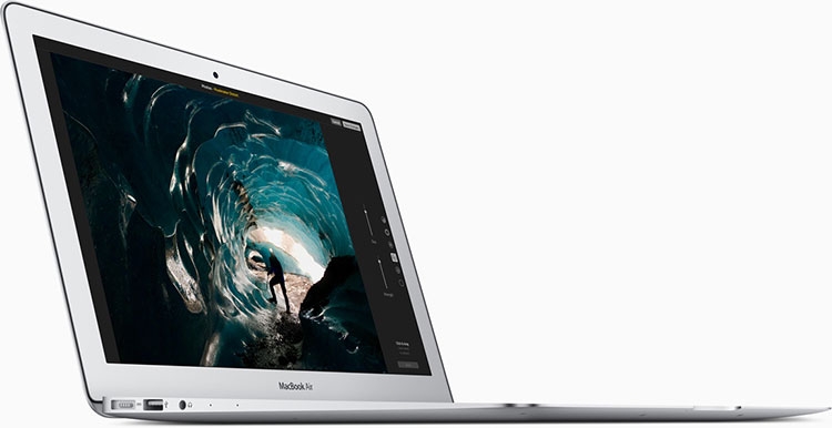 MacBook Air 1.jpg
